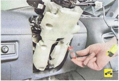 Пенопластовая накладка против травм Nissan Primera
