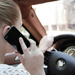 Разрешается ли водителю пользоваться телефоном во время движения